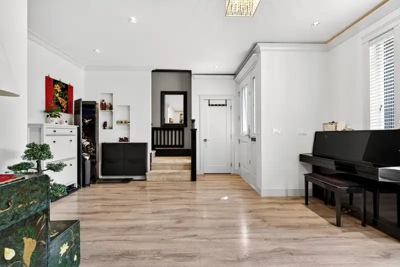 701 LEA AVENUE - photo 3 of 32