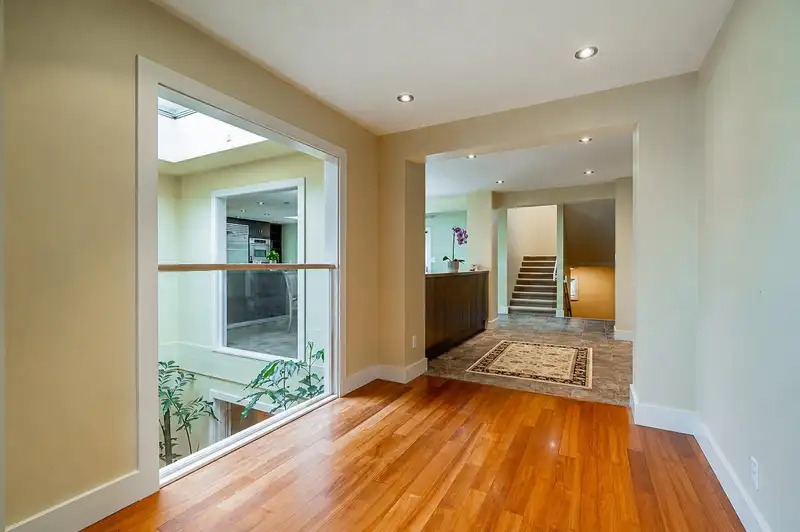 1542 CHARTWELL DRIVE - photo 3 of 33