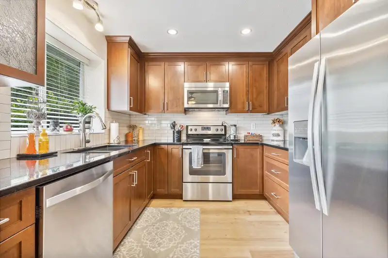 22814 REID AVENUE - photo 2 of 31