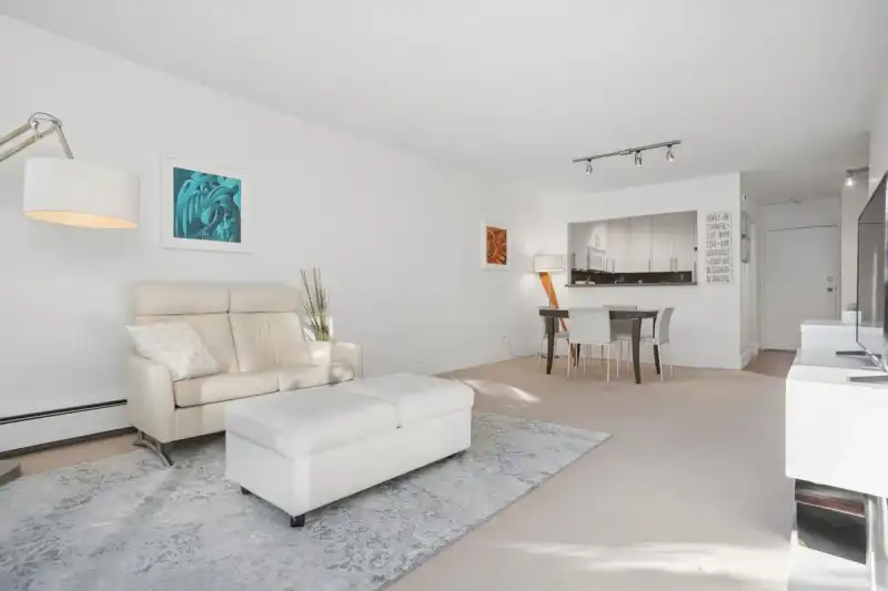 111 2101 MCMULLEN AVENUE - photo 4 of 21