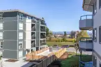 238 2451 GLADWIN ROAD - thumbnail 32