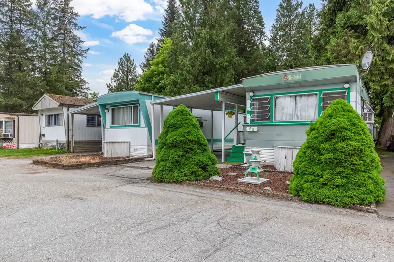 55 21163 LOUGHEED HIGHWAY - photo 3 of 29