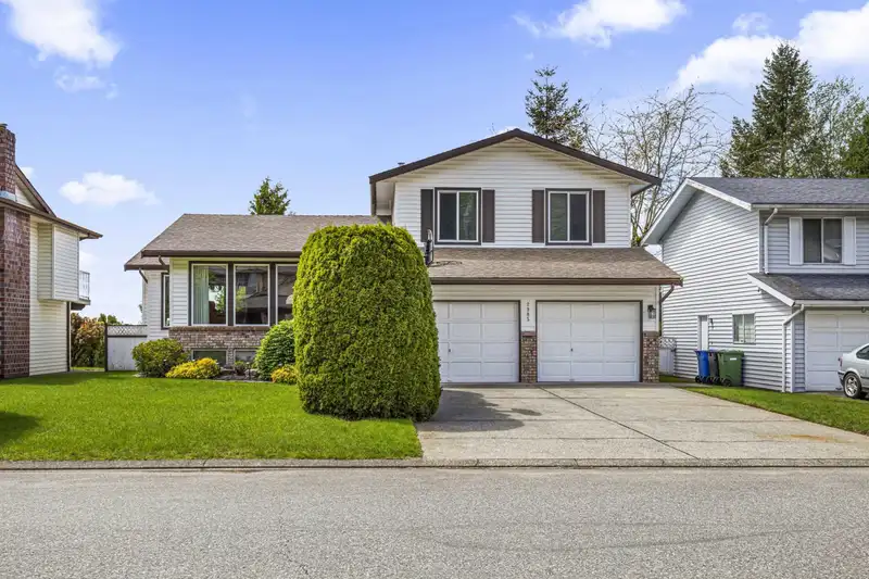 2905 GLENSHIEL DRIVE - photo 3 of 40