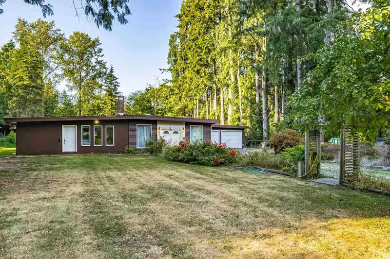 13897 56A AVENUE - photo 3 of 40