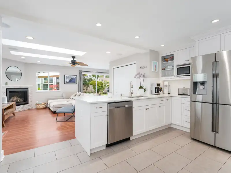 1355 TATLOW AVENUE - photo 2 of 34