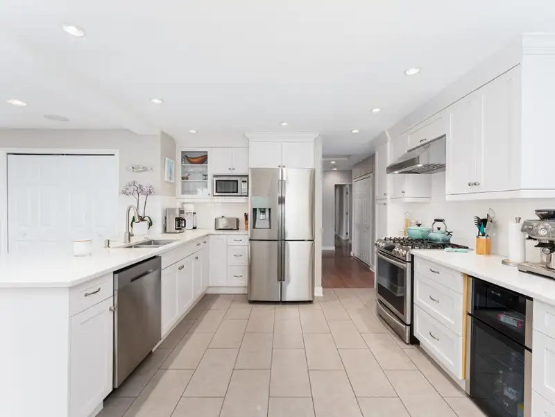 1355 TATLOW AVENUE - photo 4 of 34