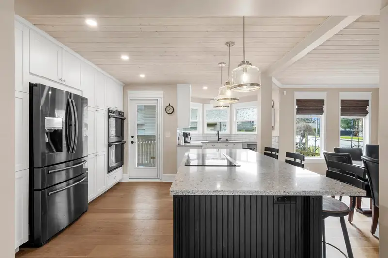 20302 123B AVENUE - photo 1 of 25