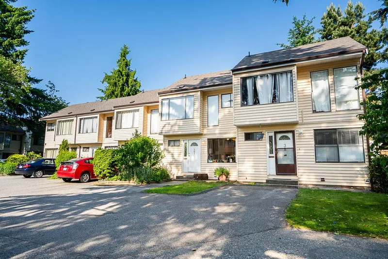 37 9348 128 STREET - photo 3 of 25