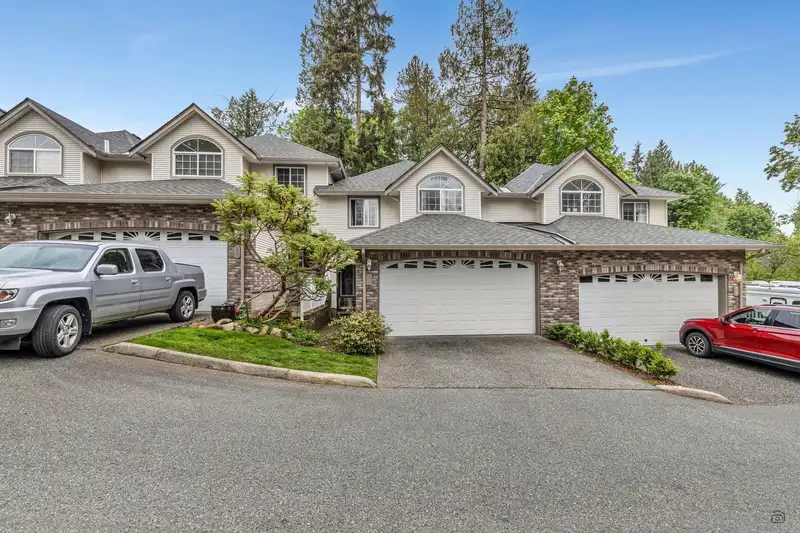 76 32777 CHILCOTIN DRIVE - photo 1 of 34