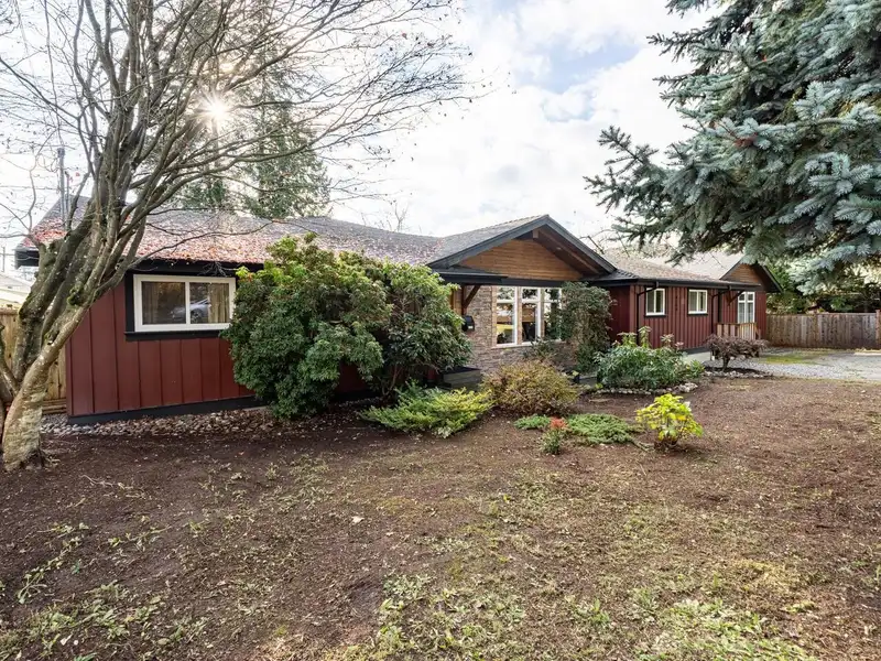 2194 HAVERSLEY AVENUE - photo 2 of 40