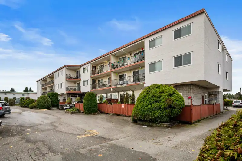 205 3043 270 STREET - photo 1 of 29