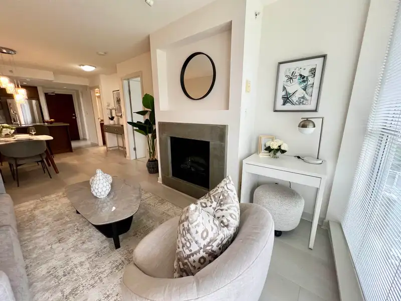 313 9373 HEMLOCK DRIVE - photo 3 of 24