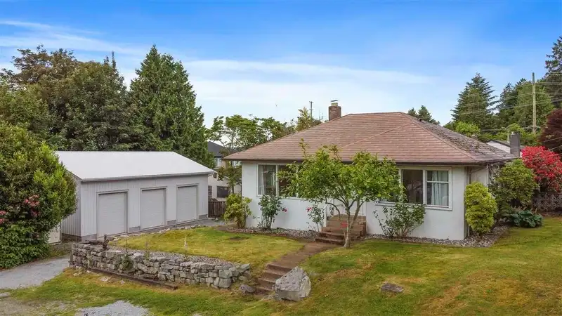 7489 MAPLE STREET - photo 1 of 23