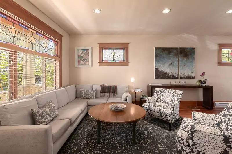 237 E 24TH AVENUE - photo 4 of 35