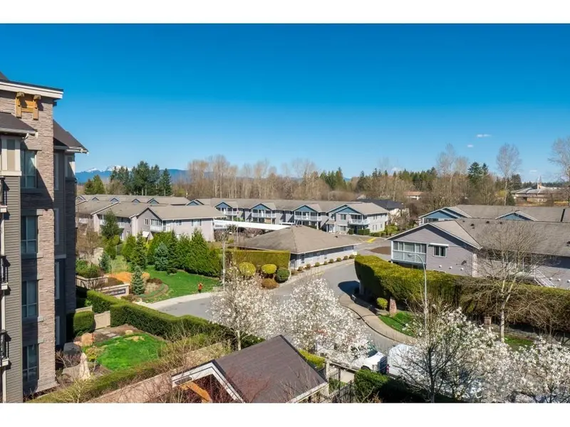 402 5655 210A STREET - photo 2 of 16