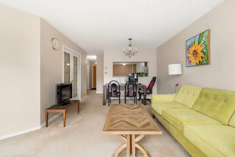 201 14881 103A AVENUE - photo 3 of 13