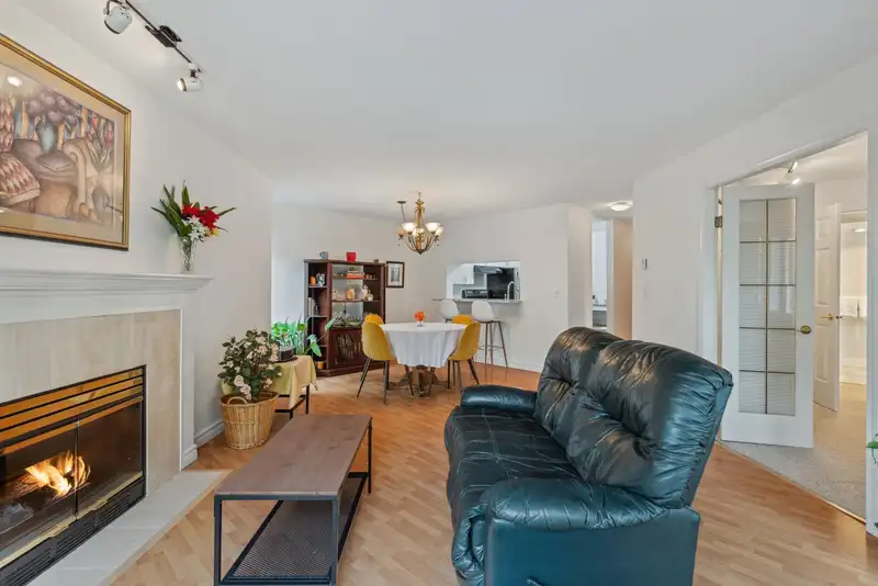 125 7437 MOFFATT ROAD - photo 4 of 28