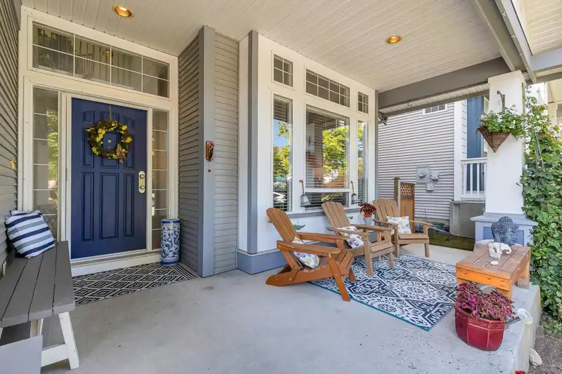 7037 201 STREET - photo 2 of 39