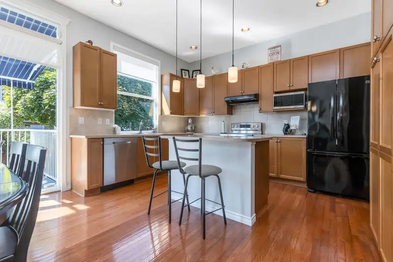 7037 201 STREET - photo 4 of 39