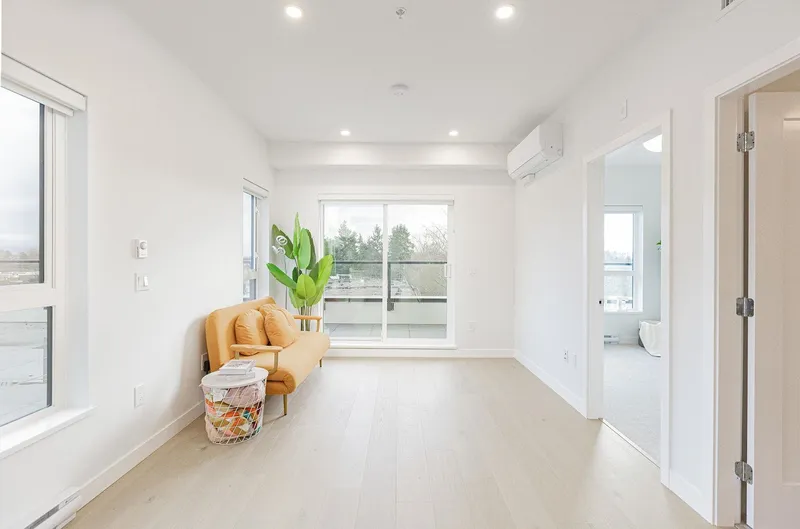 508 5398 207 STREET - photo 4 of 25