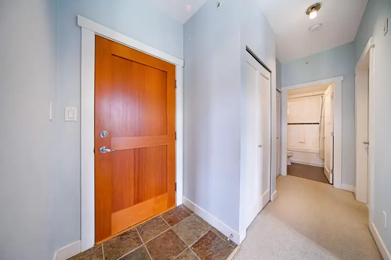 117 7388 MACPHERSON AVENUE - photo 2 of 33