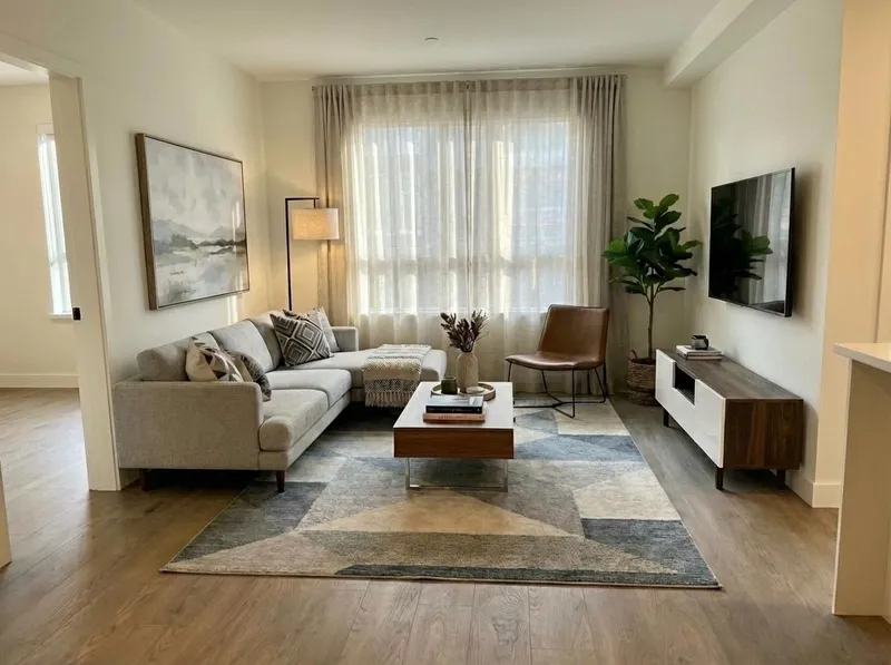 416 13258 105 AVENUE - photo 3 of 18