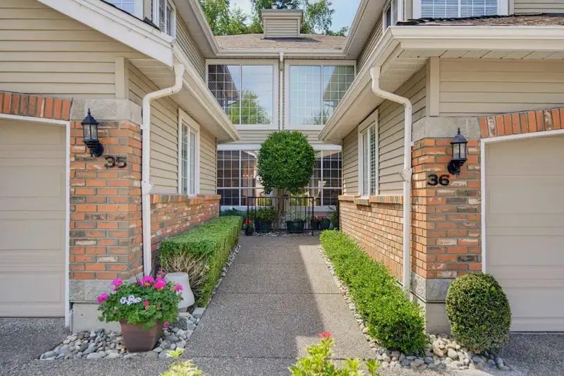 36 2688 150 STREET - photo 4 of 39