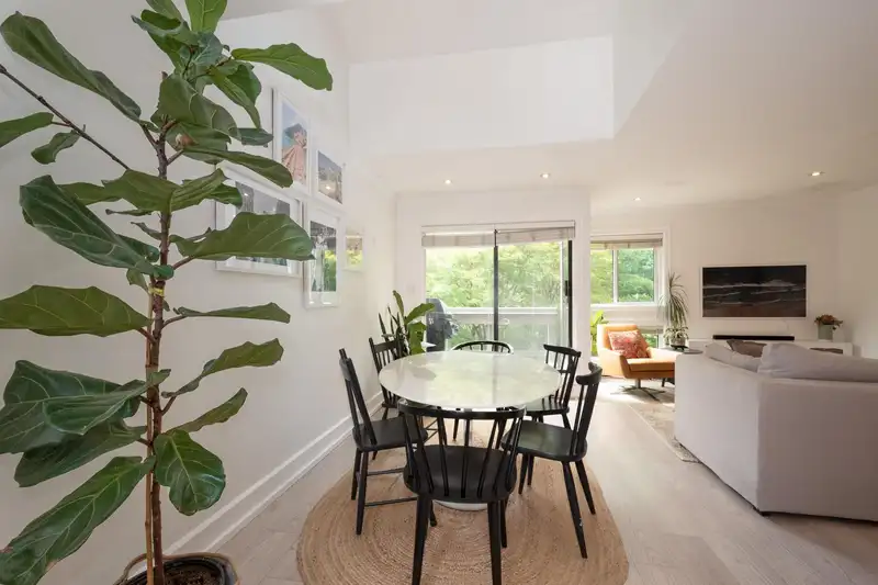 305 1299 W 7TH AVENUE - photo 3 of 37