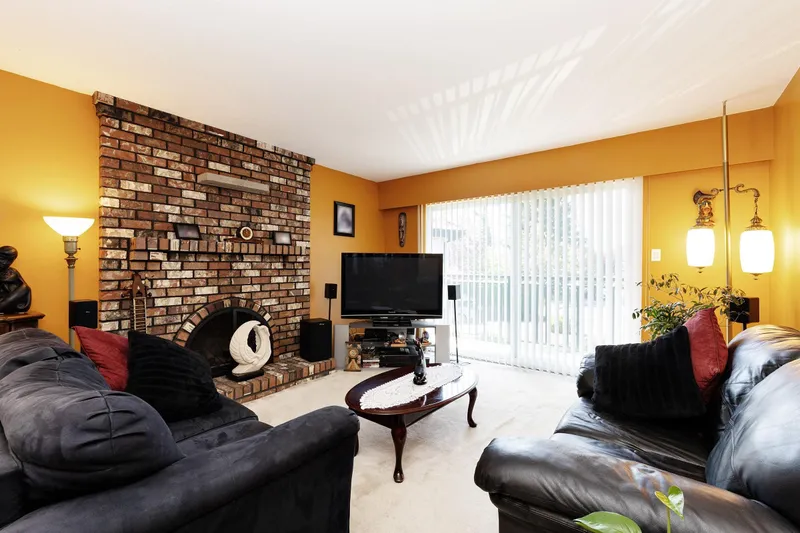 9971 SWANSEA DRIVE - photo 3 of 25