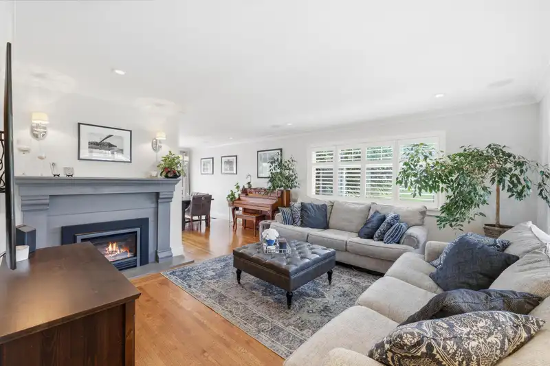 4802 VENABLES STREET - photo 4 of 35