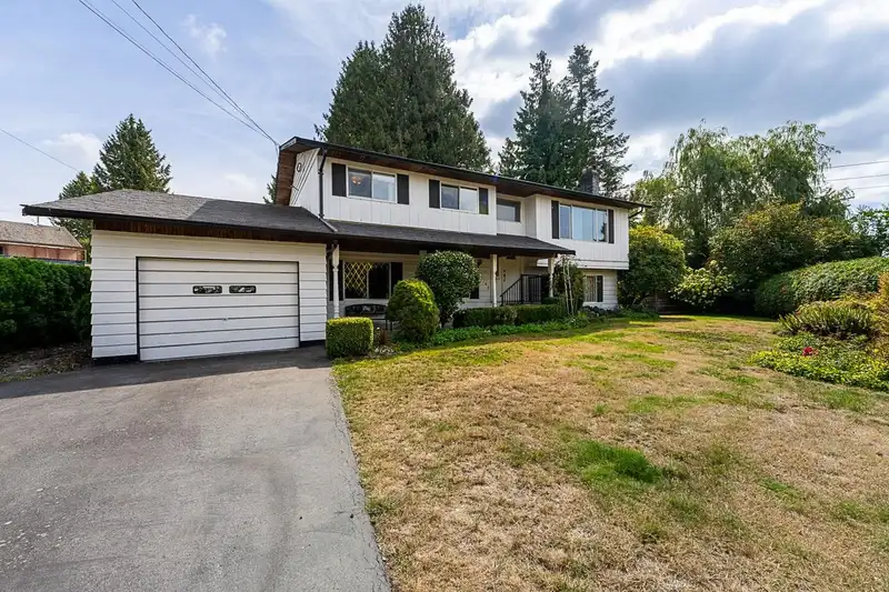 11142 PATRICIA DRIVE DRIVE - photo 4 of 25