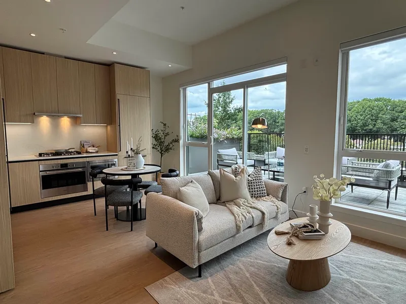 601 2235 E BROADWAY - photo 1 of 15