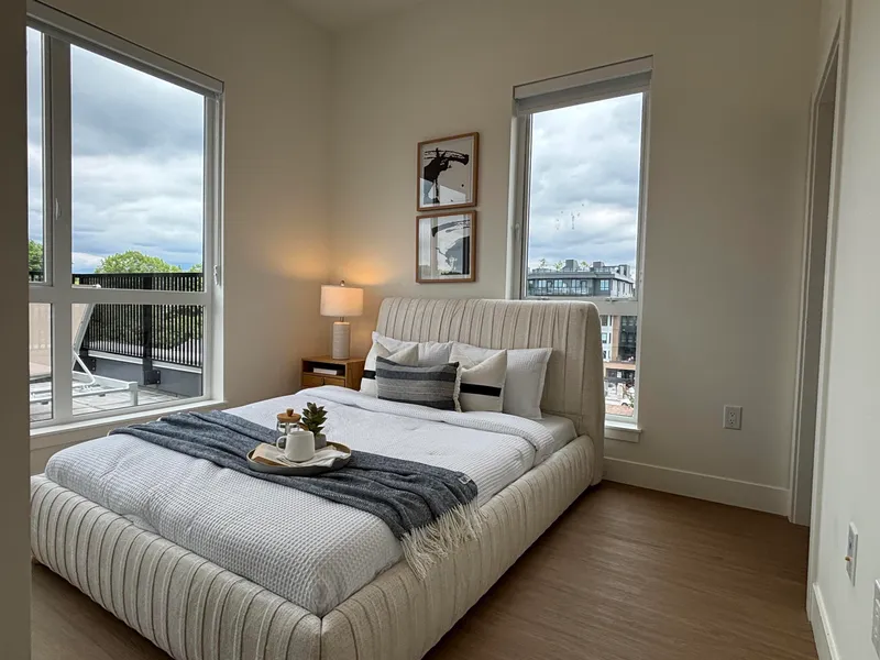 601 2235 E BROADWAY - photo 4 of 15