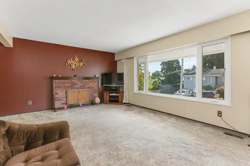2107 CARMEN PLACE - photo 3 of 27