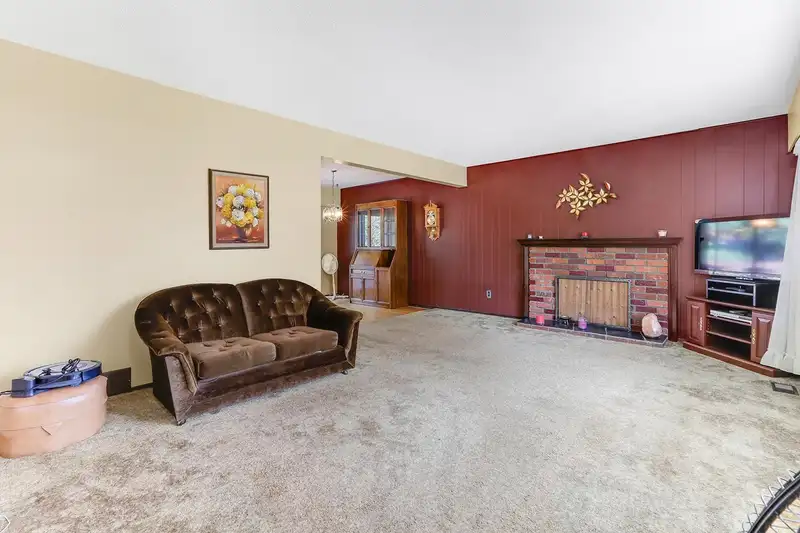 2107 CARMEN PLACE - photo 4 of 27