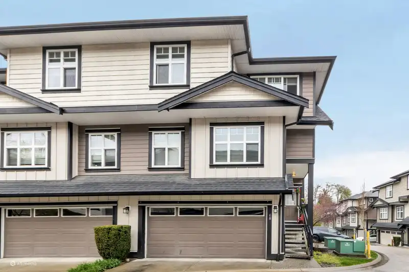 68 6350 142 STREET - photo 1 of 39