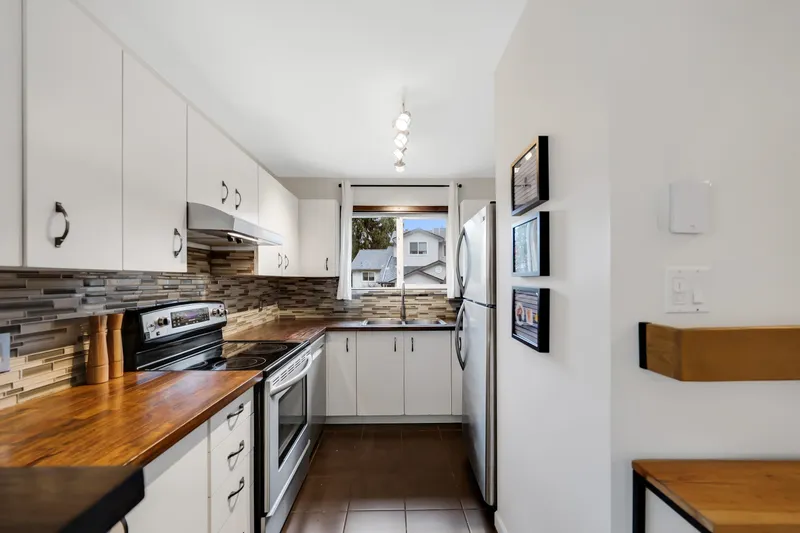 14 39920 GOVERNMENT ROAD - photo 4 of 25