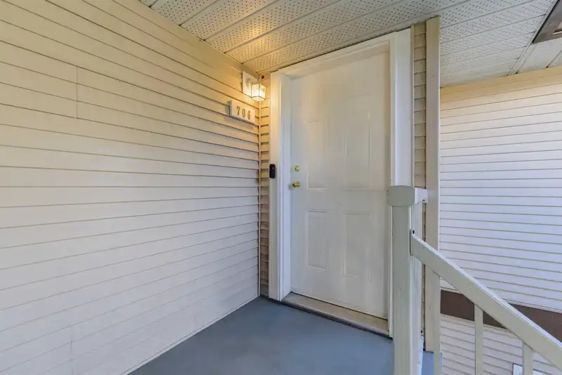 706 1750 MCKENZIE ROAD - photo 3 of 34