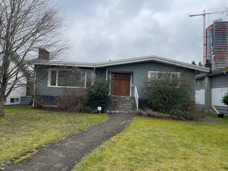 5570 BAILLIE STREET - photo 1 of 25