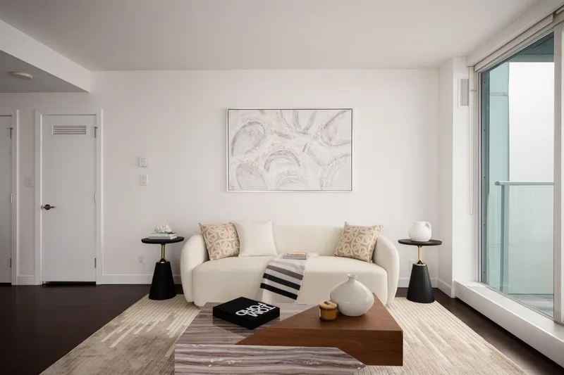 4607 777 RICHARDS STREET - photo 1 of 25