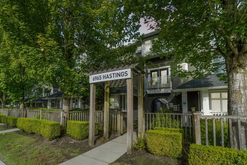 41 6965 HASTINGS STREET - photo 3 of 27