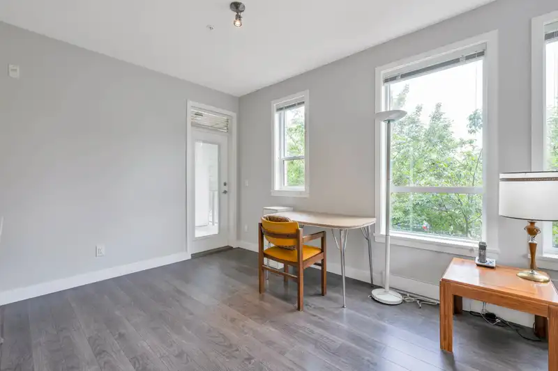 204 15388 105 AVENUE - photo 4 of 34