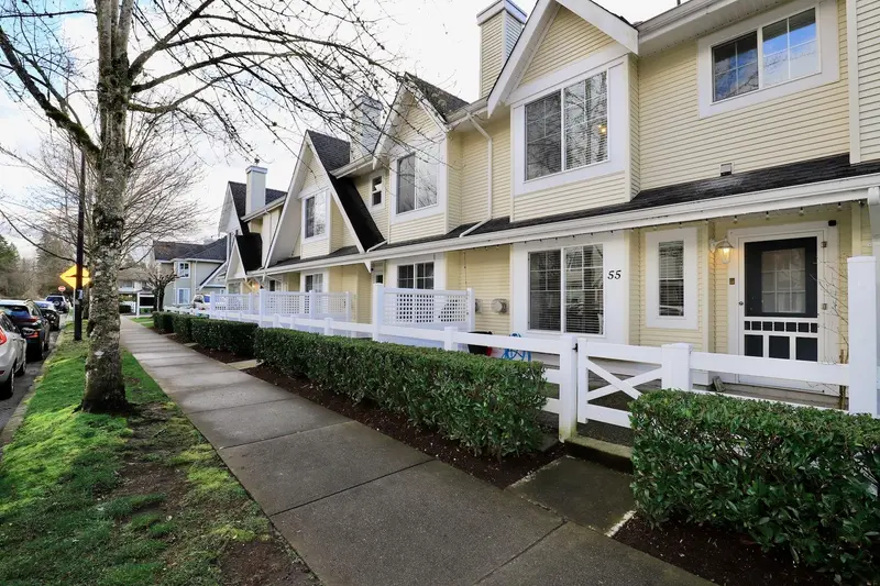 55 23560 119 AVENUE - photo 1 of 25