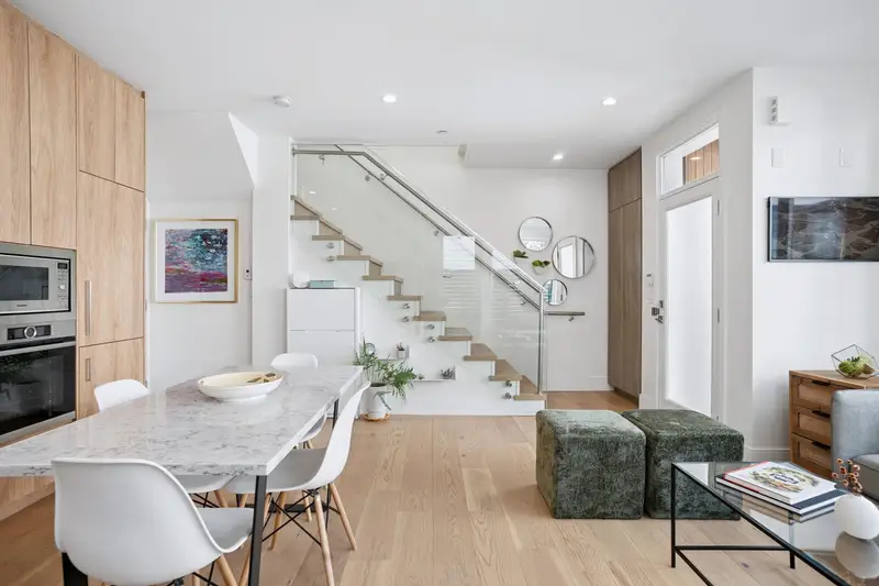 4419 WELWYN STREET - photo 4 of 22