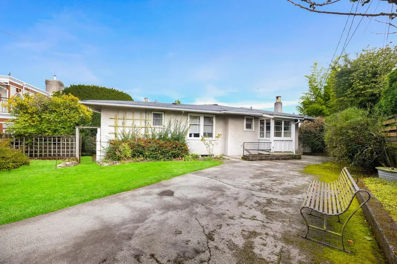 4275 QUESNEL DRIVE - photo 3 of 25