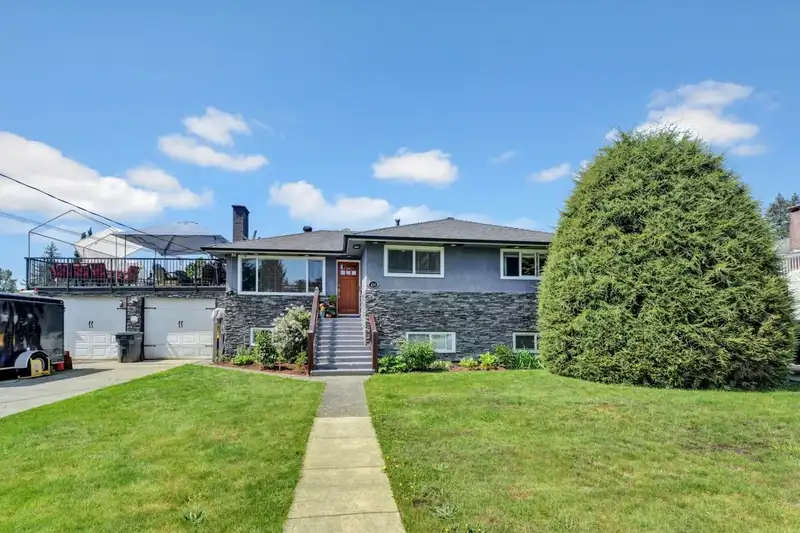 430 MONTGOMERY STREET - photo 1 of 33