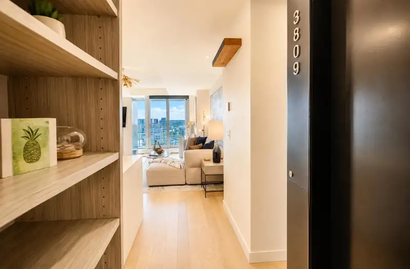 3809 1480 HOWE STREET - photo 2 of 35