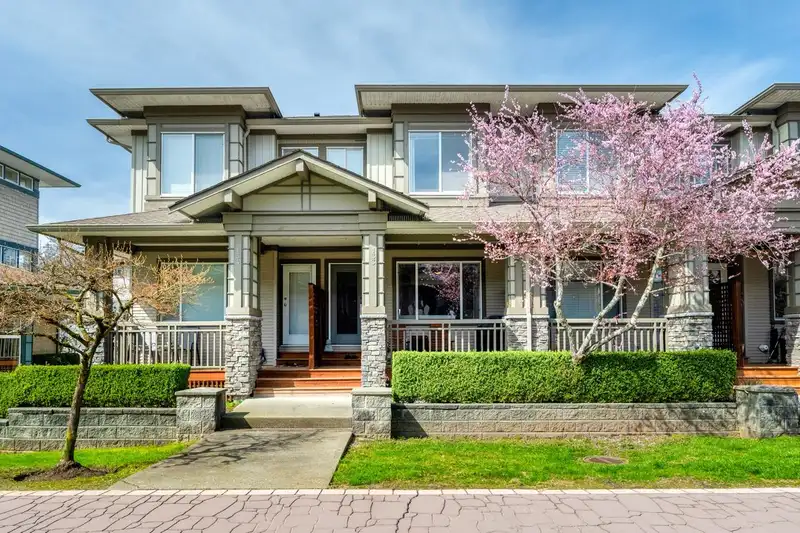 133 18701 66 AVENUE - photo 1 of 30