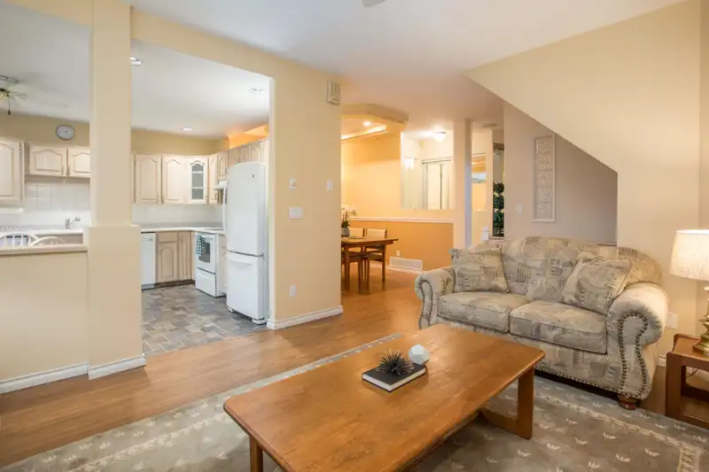 21 22488 116 AVENUE - photo 4 of 40