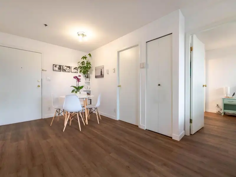 P8 4113 FRASER STREET - photo 2 of 21